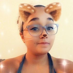 Meet your Posher, Aracelis